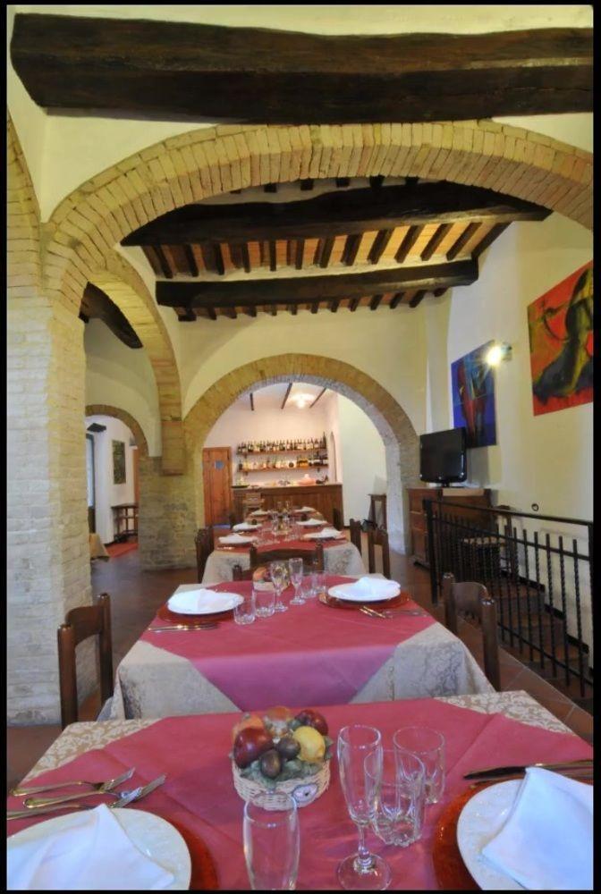 Agriturismo La Ginestrella Civitella D'Arna Zewnętrze zdjęcie
