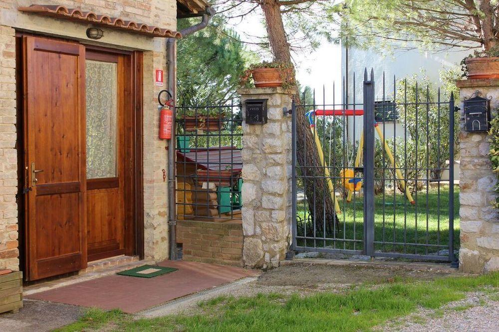 Agriturismo La Ginestrella Civitella D'Arna Zewnętrze zdjęcie