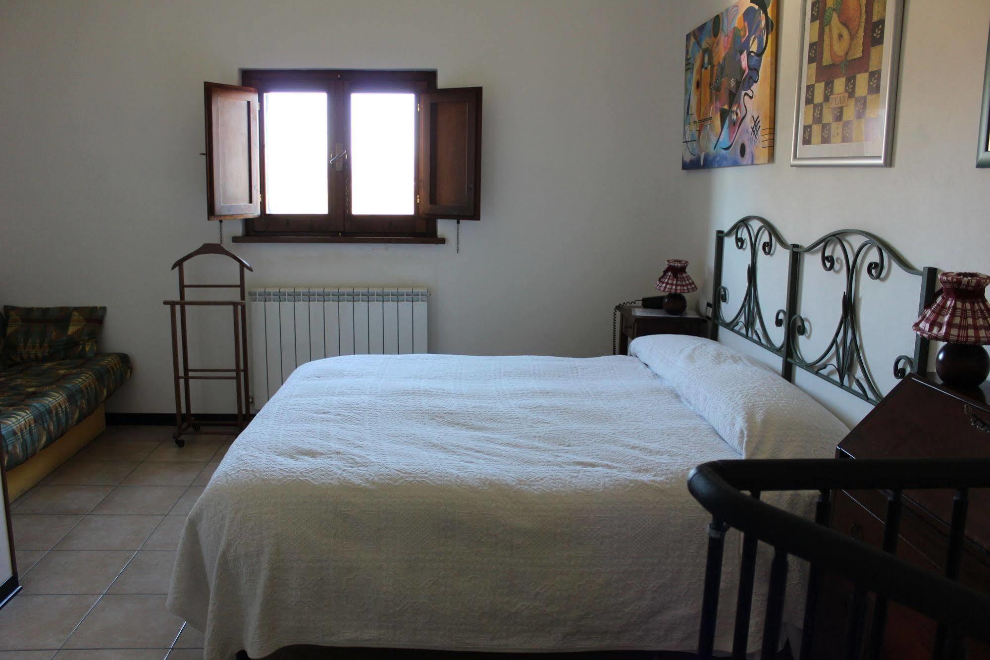 Agriturismo La Ginestrella Civitella D'Arna Zewnętrze zdjęcie