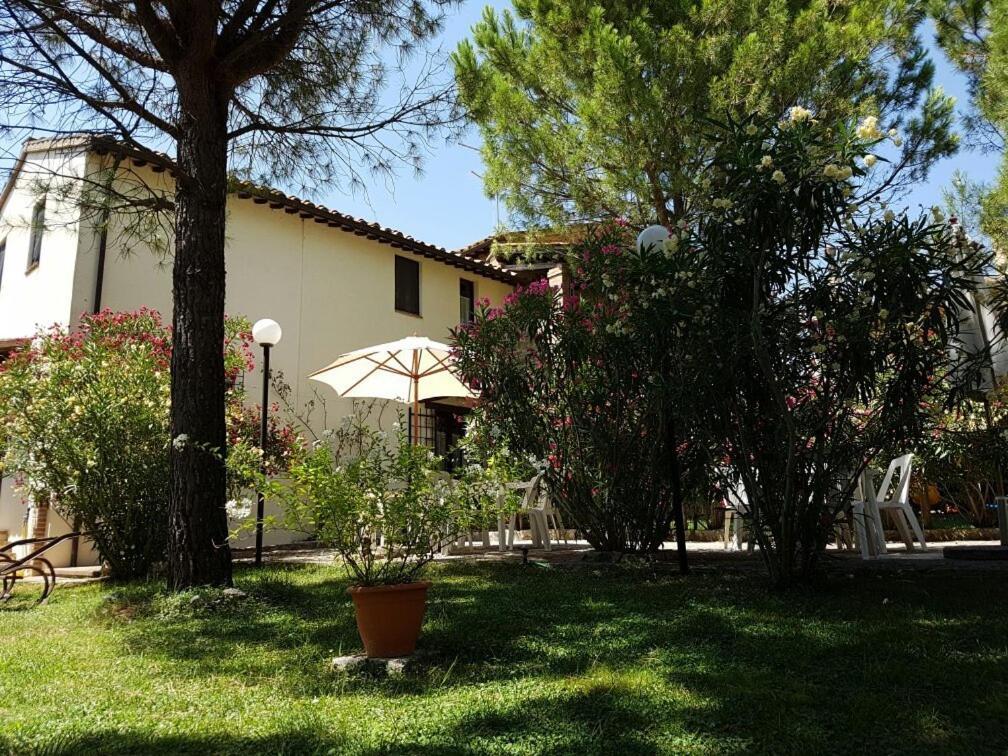 Agriturismo La Ginestrella Civitella D'Arna Zewnętrze zdjęcie